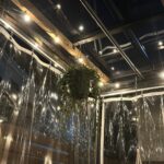 鉄骨屋根と風よけカーテン